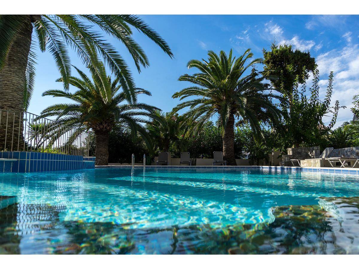 Maria Suites Platanés Exterior photo