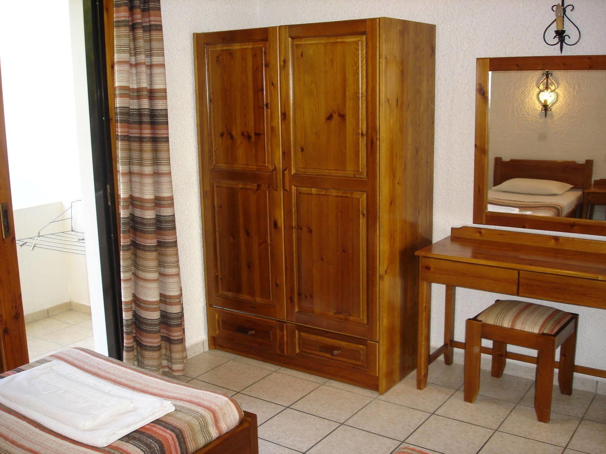 Maria Suites Platanés Exterior photo