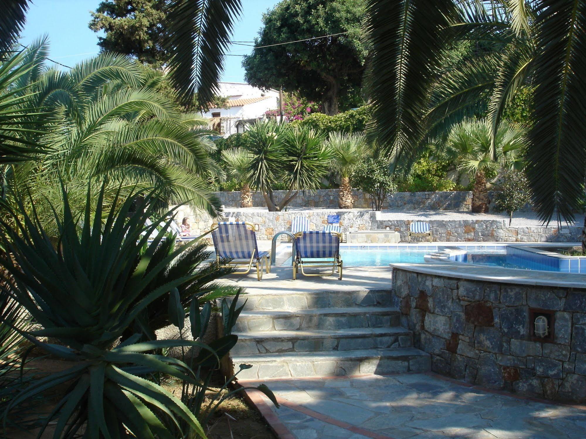 Maria Suites Platanés Exterior photo